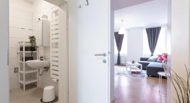 Next to city center and central station, Apt.8, Rezerwuj Hotel Hotele w Wiedeń z parkingiem, Parking