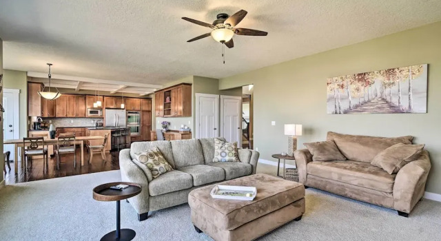 Incredible Oregon Retreat w/ Private Hot Tub!, Rezerwuj Hotel Hotele w Columbia River Gorge z parkingiem, Parking