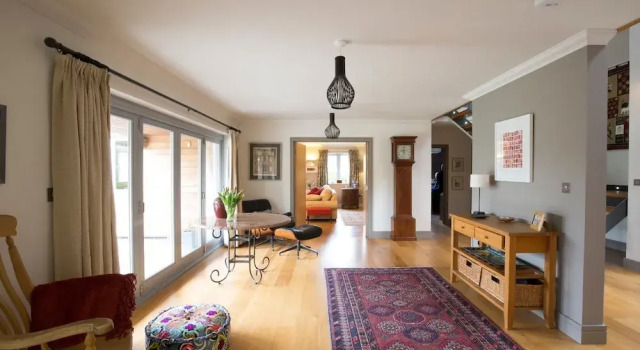 Stunning 5 Bed Garden Home - Oxford