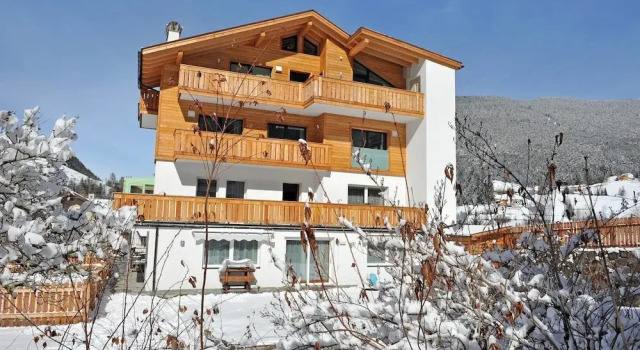 Apartment 4 Holiday - Cesa Hapeli