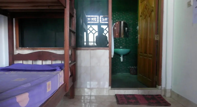 Gandhi Hostel 2, Забронировать Хостел Отели провинции Бали с завтраком, Завтраки