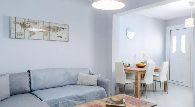 J&T Apartment - 150m from the beach