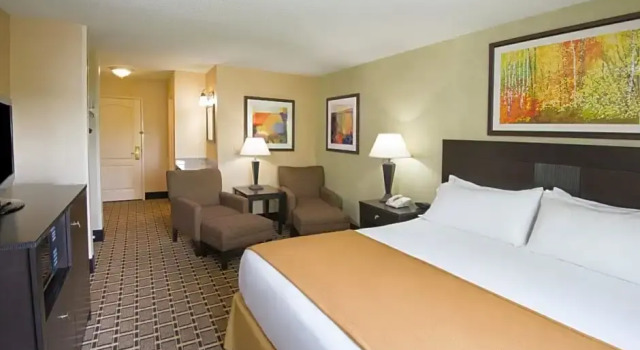 Номер Standard Holiday Inn Express Hotel & Suites Sharon-Hermitage