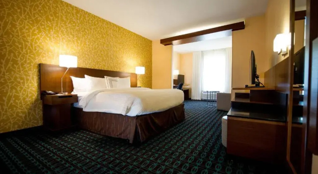 Двухместный люкс с видом на горы Fairfield by Marriott Cambridge