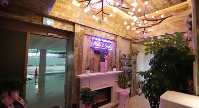 Hotel February Dongdaegu, Rezerwuj Hotel Hotele w Hyomok z parkingiem, Parking