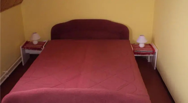Gunarasi Szálláshely, Book Hotel Dombovar Tolna