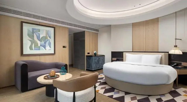 Люкс c 1 комнатой voco Sanya Dadonghai by IHG