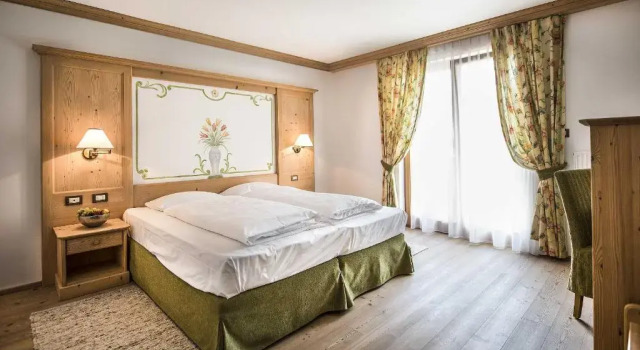 Трёхместный номер Standard с балконом Hotel Cristallo