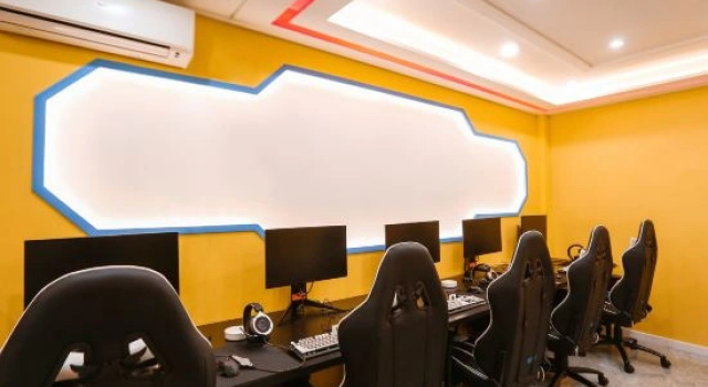 Кровать в общем номере Ledian E-games Hotel