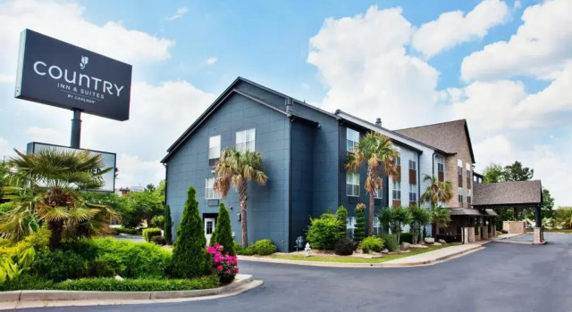 Четырёхместный номер Standard Baymont Inn & Suites by Wyndham Morrow - Atlanta I-75 South