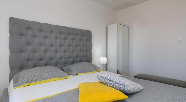 House with a sea view with private parking - Okrug Gornji, Rezerwuj Hotel Hotele w Split-Dalmatia County z parkingiem, Parking