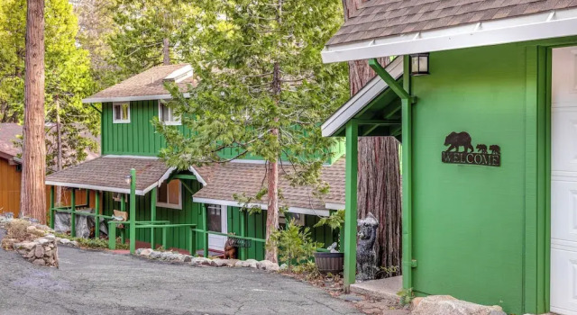 Cozy Mi-wuk Village Cabin: 18 Mi to Dodge Ridge!
