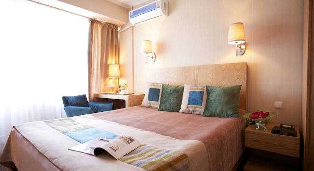Двухместный номер Standard с балконом Club Hotel  Dostuk