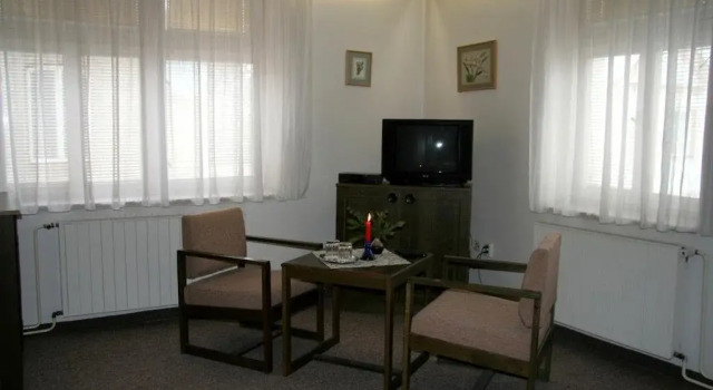 Penzion Orchidea, Reservar Hotel Opocno Hradec Kralove