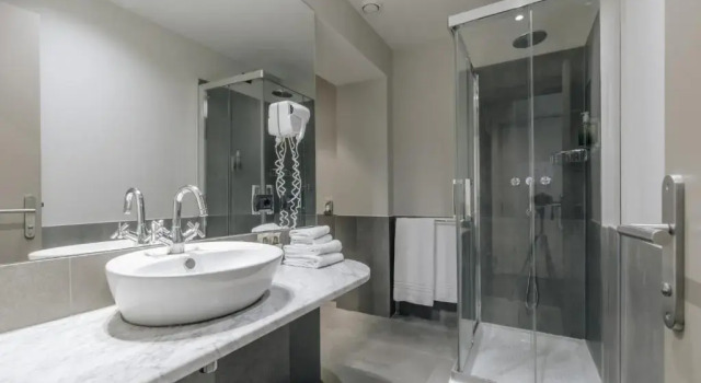 Четырёхместный номер Superior Hotel Continental