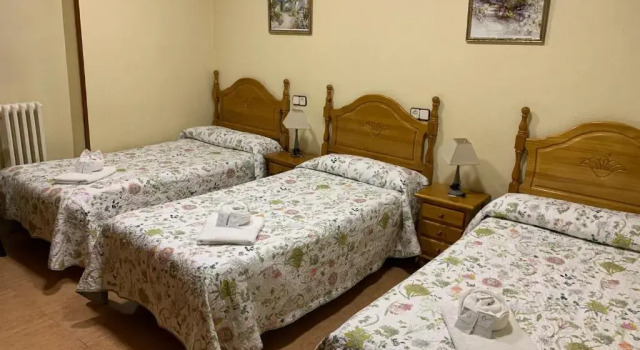 Трёхместный номер Standard Hostal Internacional