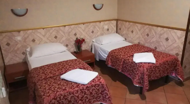 Cristina's Residence, Забронировать Отель Отели Рима с завтраком, рядом с Универмаг La Rinascente, Завтраки