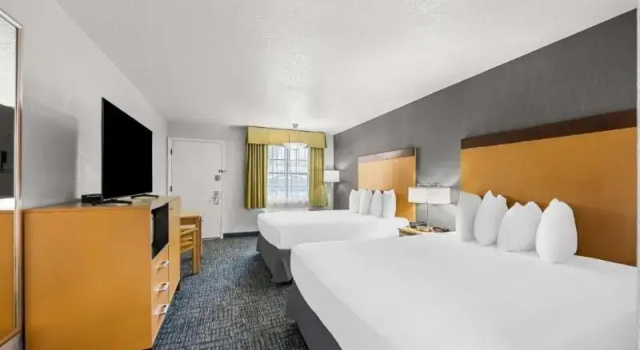 Четырёхместный номер Standard Best Western Horizon Inn