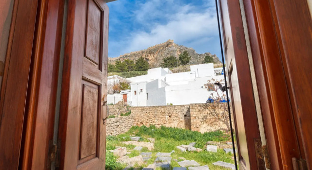 Полулюкс Lindos Citrin Studios