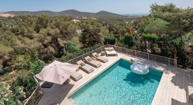 Вилла Can Furnet in Ibiza With 4 Bedrooms and 8 Bathrooms