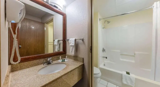 Номер Standard Baymont by Wyndham Springfield South Hwy 65
