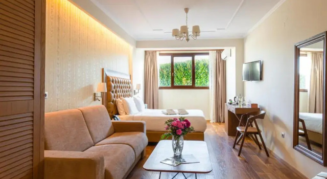 Полулюкс Цокольный этаж La Suite Boutique Hotel & Spa