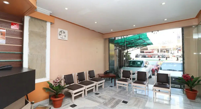 OYO 7933 Hotel Trimurty International