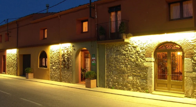 Can Coll II, Reservar Pousada (com pequeno-almoço) Garriguella 