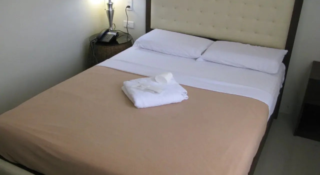 Jade Dragon's Suites, Забронировать Отель Отели в центре Давао, в центре