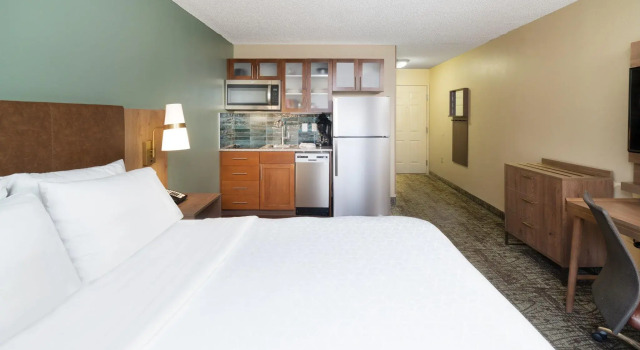 Двухместный люкс Staybridge Suites Memphis-Poplar Ave East by IHG