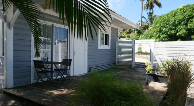 Bungalow Sofaia - Entre Terre & Mer - Tout Confort (Adults Only), Rezerwuj Hotel Hotele w Sainte-Rose z basenem, Basen