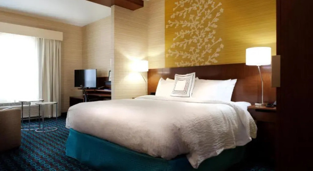 Люкс Fairfield Inn & Suites by Marriott Lethbridge