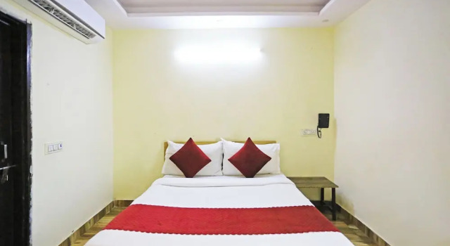 Номер Deluxe Hotel Raaso inn Nawada Metro By Arrow