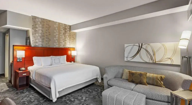 Двухместный номер Standard Courtyard by Marriott Tulsa Woodland Hills