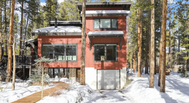 Red Feather 5 Bedroom Home by Redawning