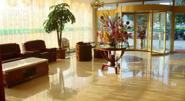 GreenTree Inn Liaocheng Chiping East Huixin Road Business Hotel, Varaa Hotelli Edulliset hotellit kohteessa Shandong