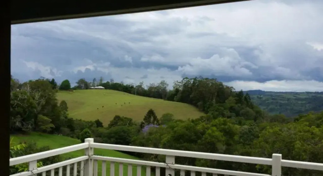 Коттедж Montville House on the Hill
