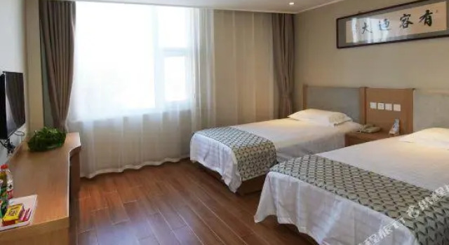 Huayang Hotel
