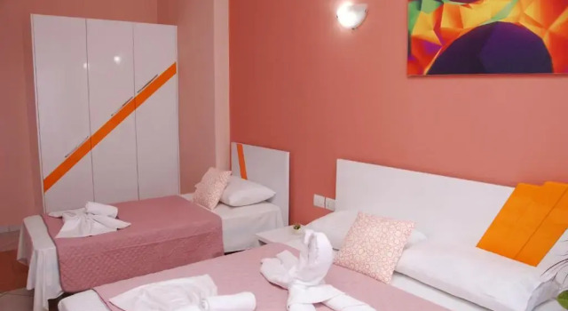 Трёхместный номер Standard с балконом Villa Green Garden