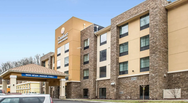 Кровать в общем номере Comfort Inn & Suites Pittsburgh South