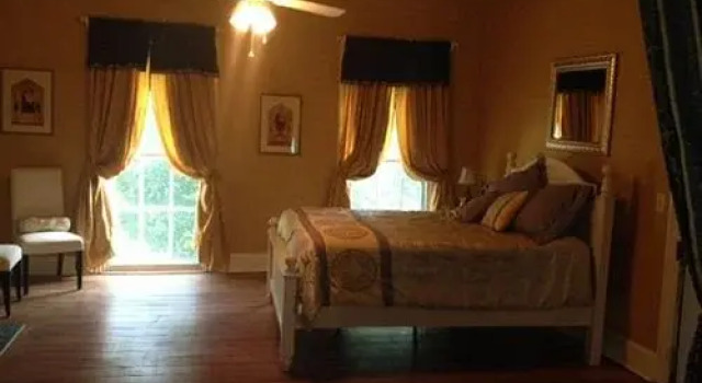 2 Sisters Bed & Breakfast, Rezervați Hotel Madison Indiana