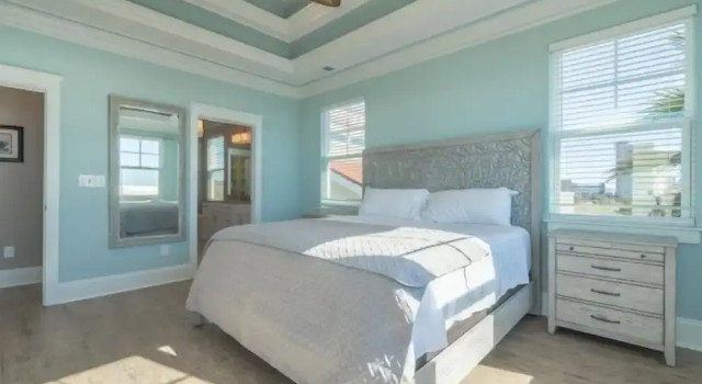 Baileys Blue Ocean View