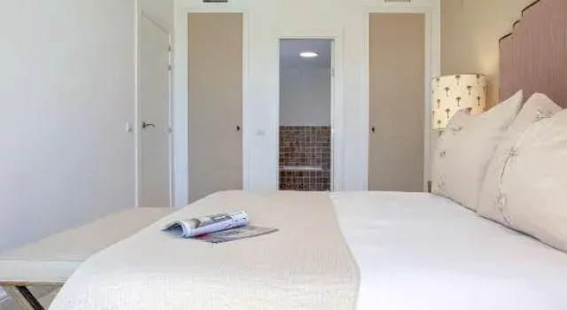 Апартаменты Exclusive 2BD Apartment Heated Pool Flamingos Golf