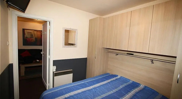 Appartement Dahlia Garden 8p, Varaa Huoneisto Hotellit Brussels pysäköinnillä, Pysäköinti