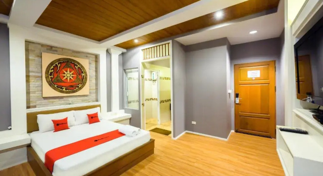 Люкс RedDoorz Plus Ruen Rattana Resort