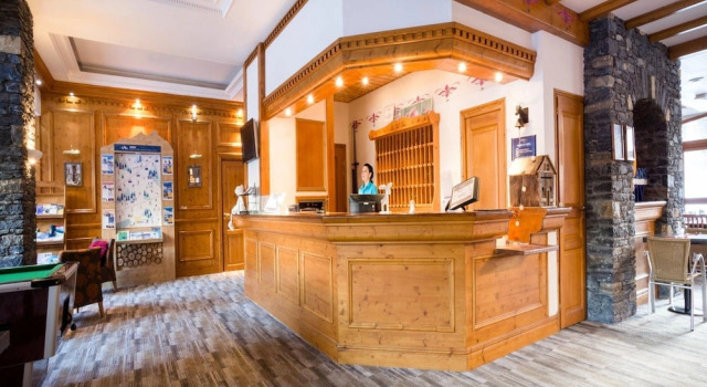 Premium Family Hub for Five Guests