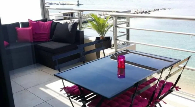 Апартаменты Appartement T2 terrasse vue mer à 180