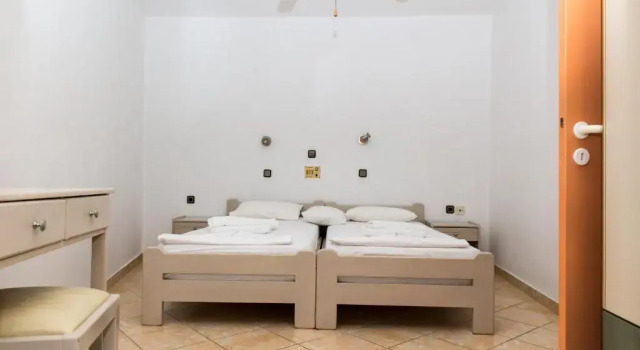 Студия с балконом и с красивым видом из окна Villa Maria