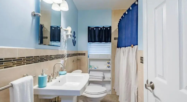 Апартаменты Upham Beach Inn