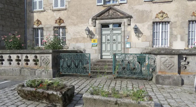 Château de Crocq, Rezerwuj Hotel Crocq 